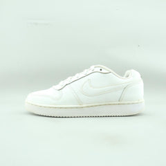 NIKE  EBERNON LOW
