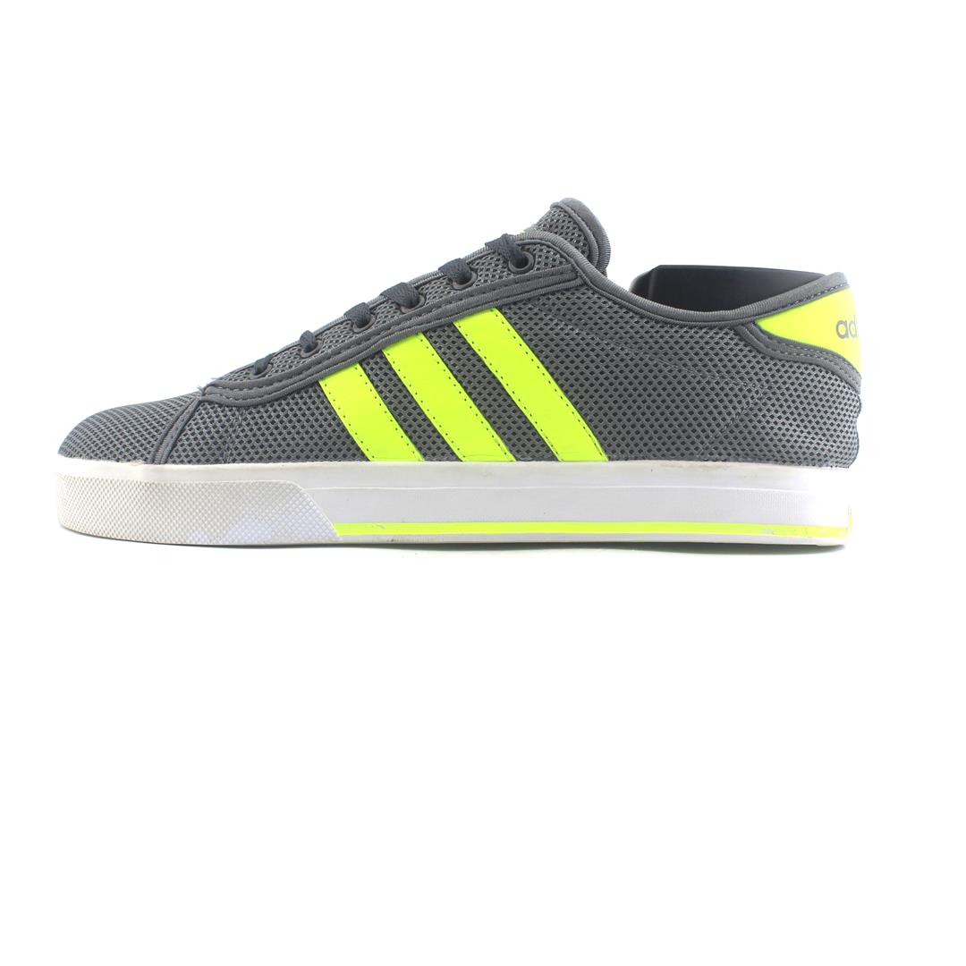ADIDAS .