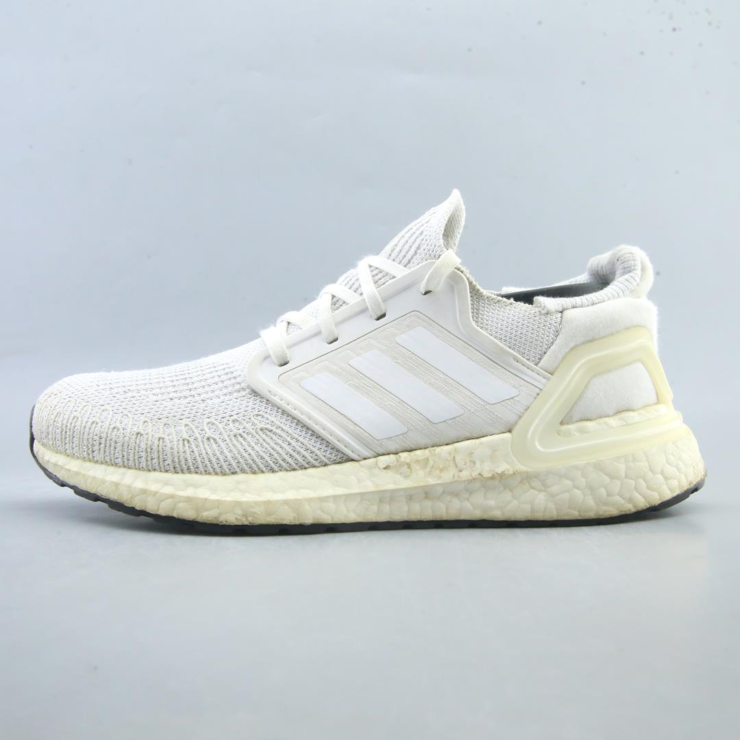 ADIDAS ULTRA BOOST