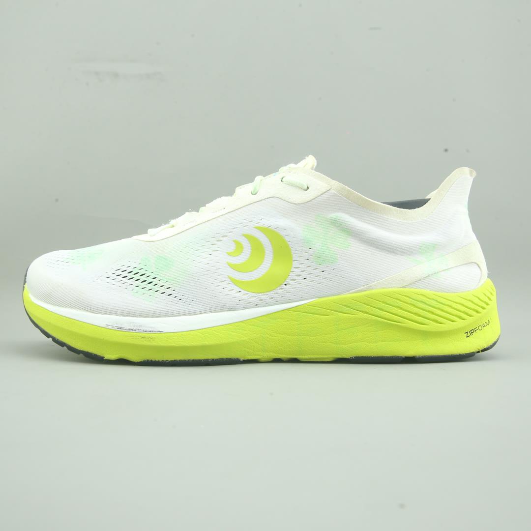TOPO ATHLETIC CYCLONE