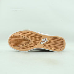 NIKE COURT LEGACY