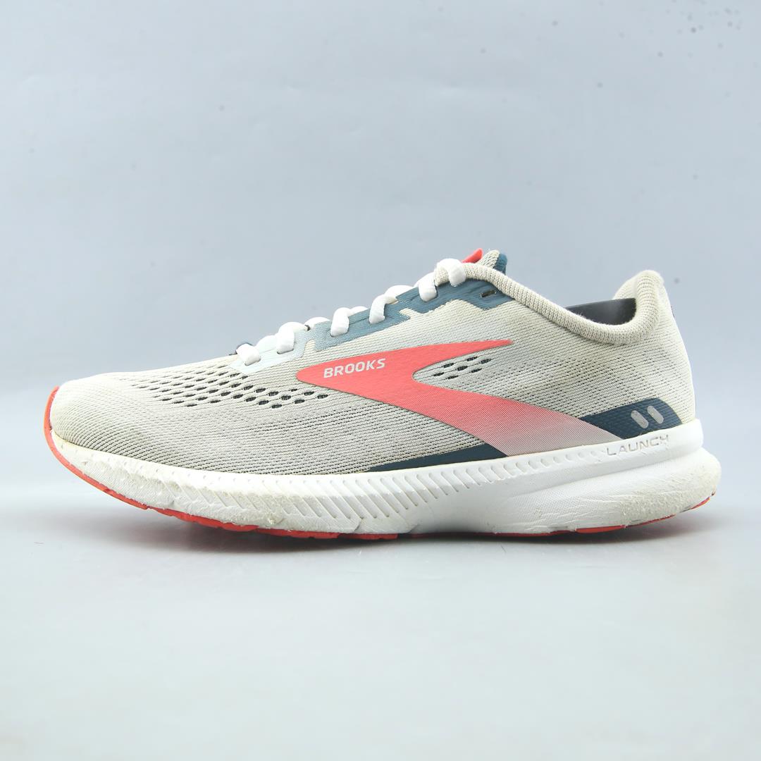 BROOKS LAUNCH 8