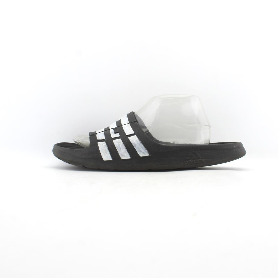 ADIDAS .