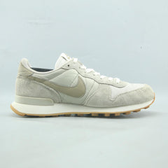 NIKE INTERNATIONALIST