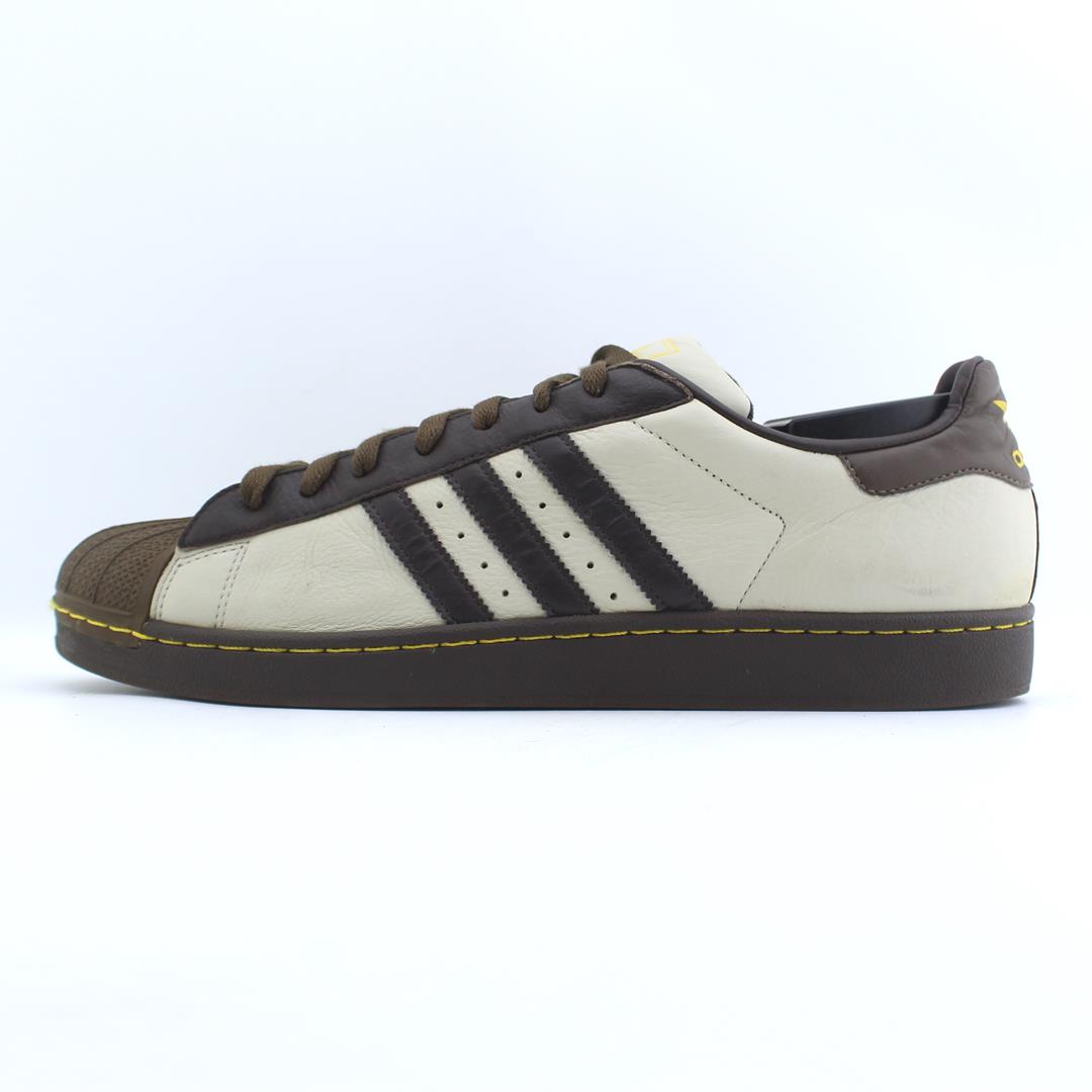 ADIDAS .