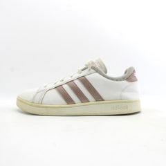 ADIDAS .