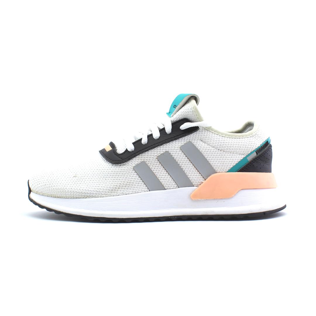 ADIDAS .