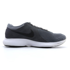 NIKE REVOLUTION 4