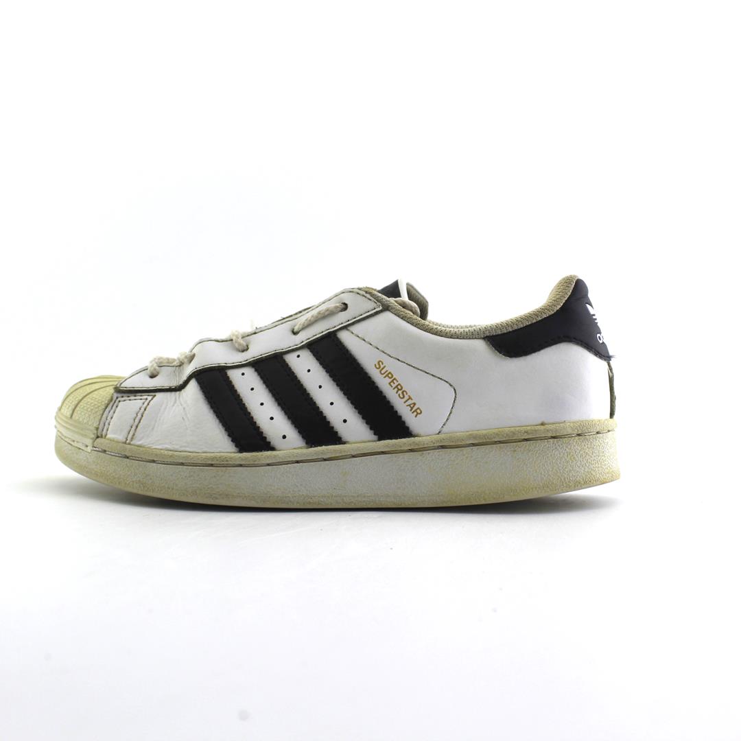 ADIDAS .