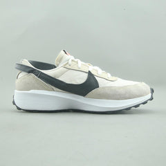 NIKE WAFFLE DEBUT