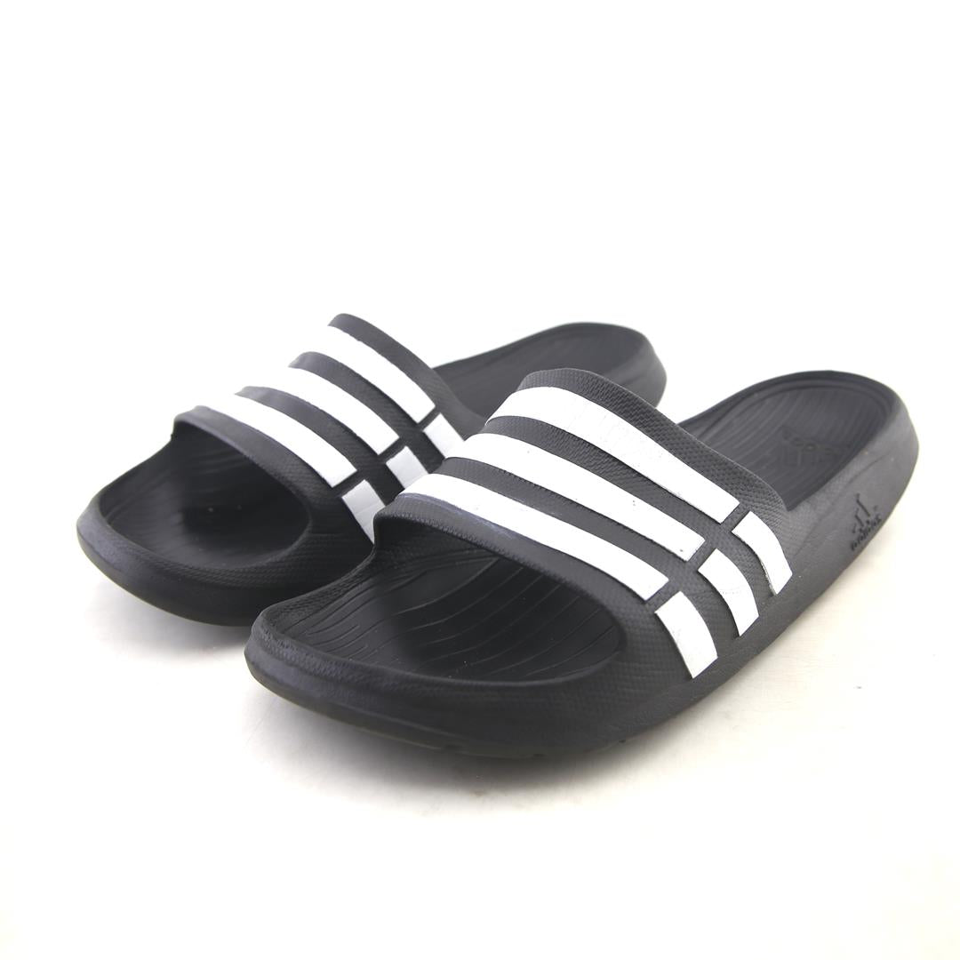 ADIDAS .