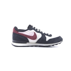 NIKE INTERNATIONALIST