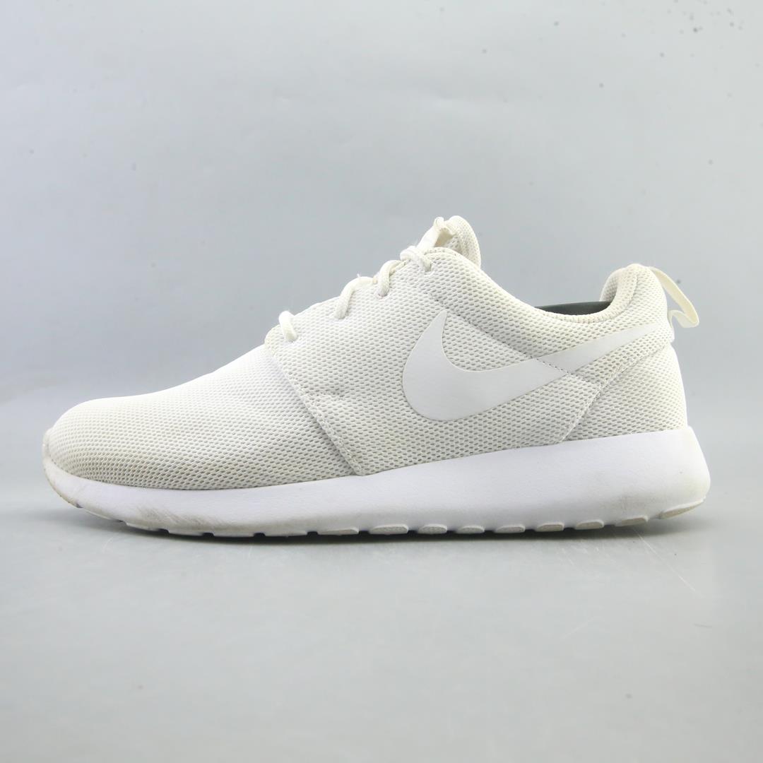NIKE ROSHE ONE
