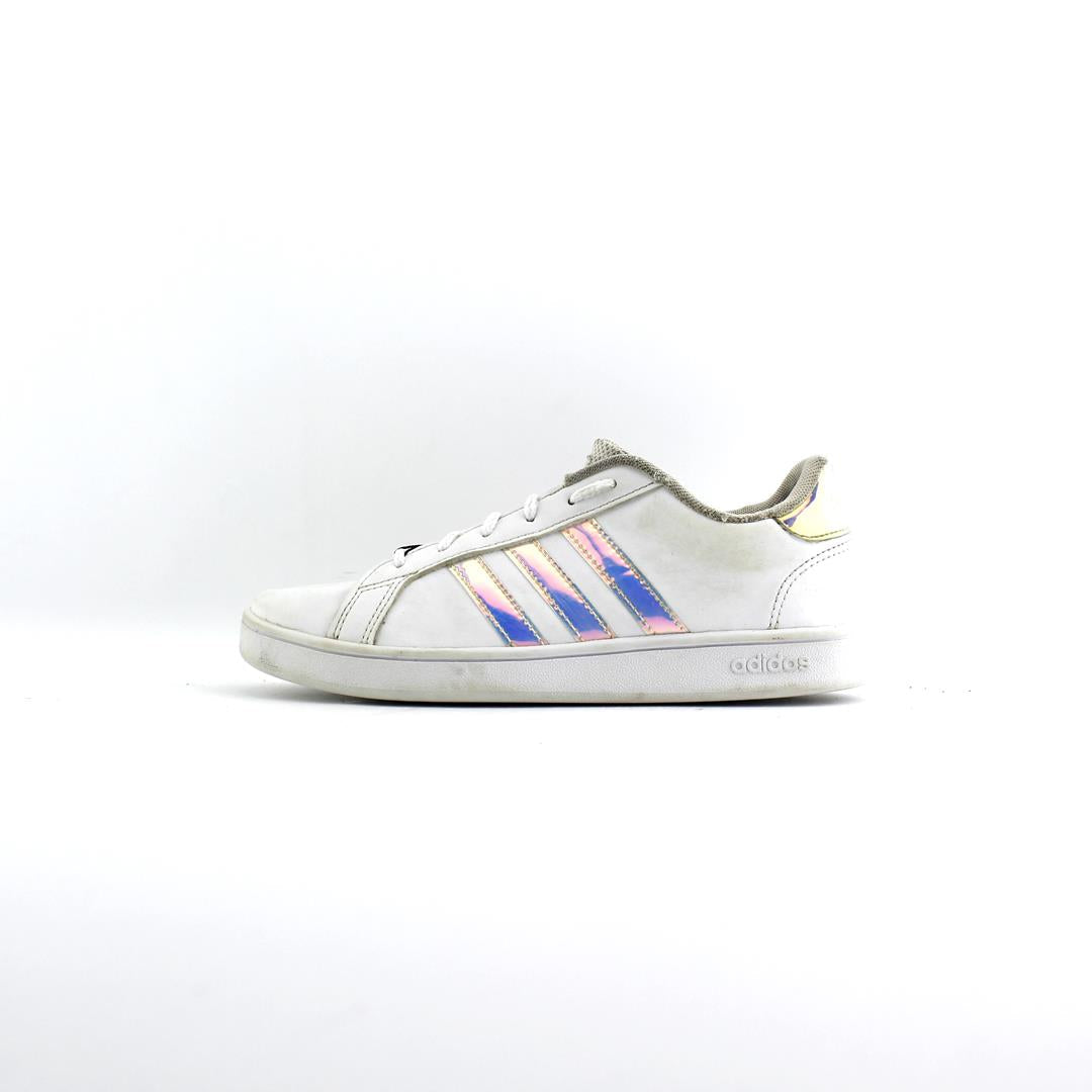 ADIDAS .