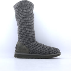 UGG  .