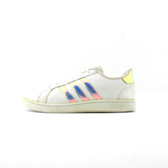 ADIDAS .