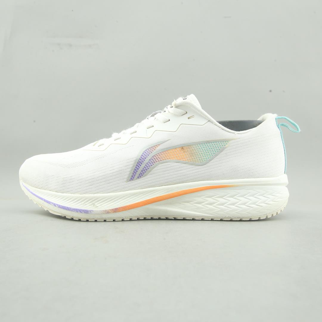 LI-NING DARK HORSE 6