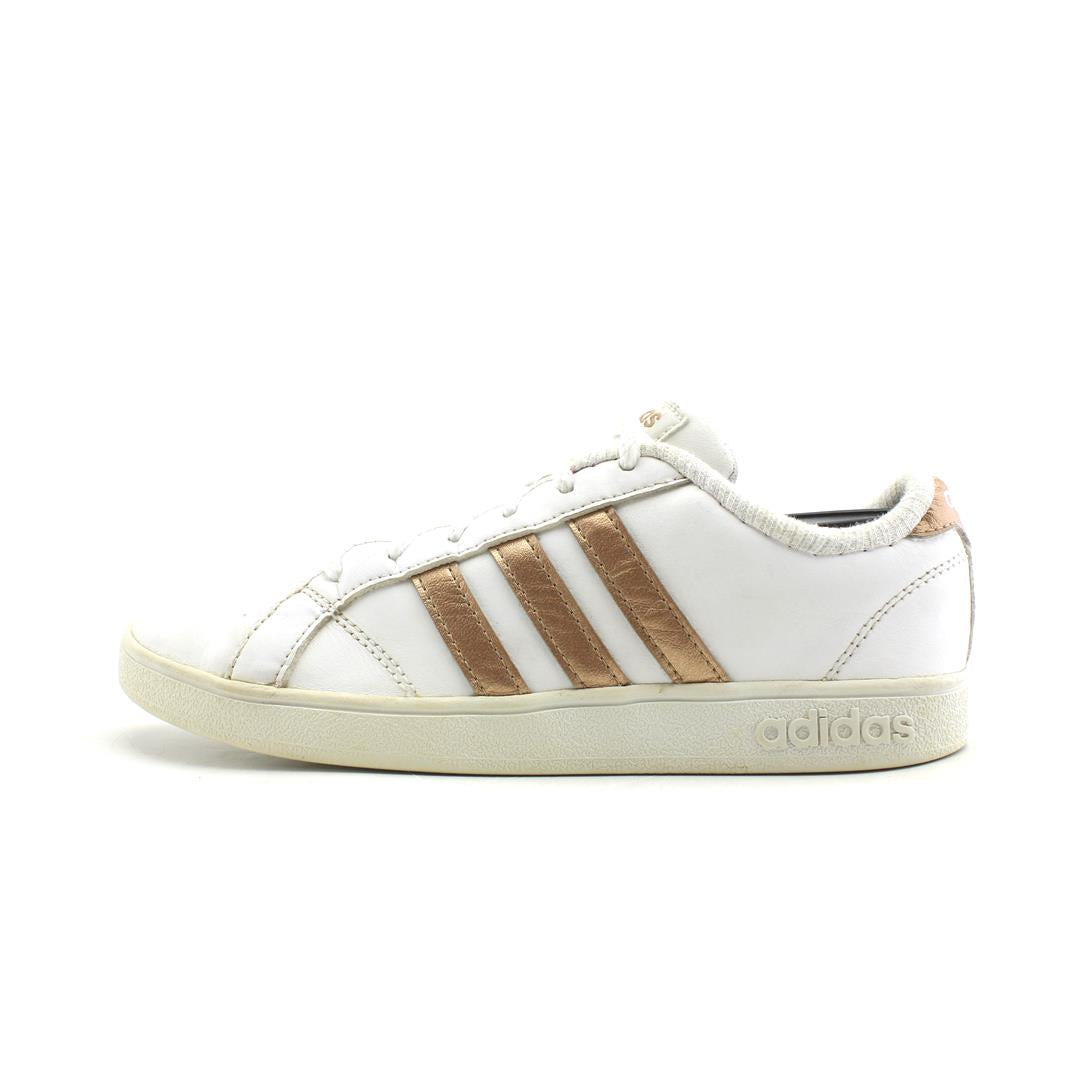ADIDAS .