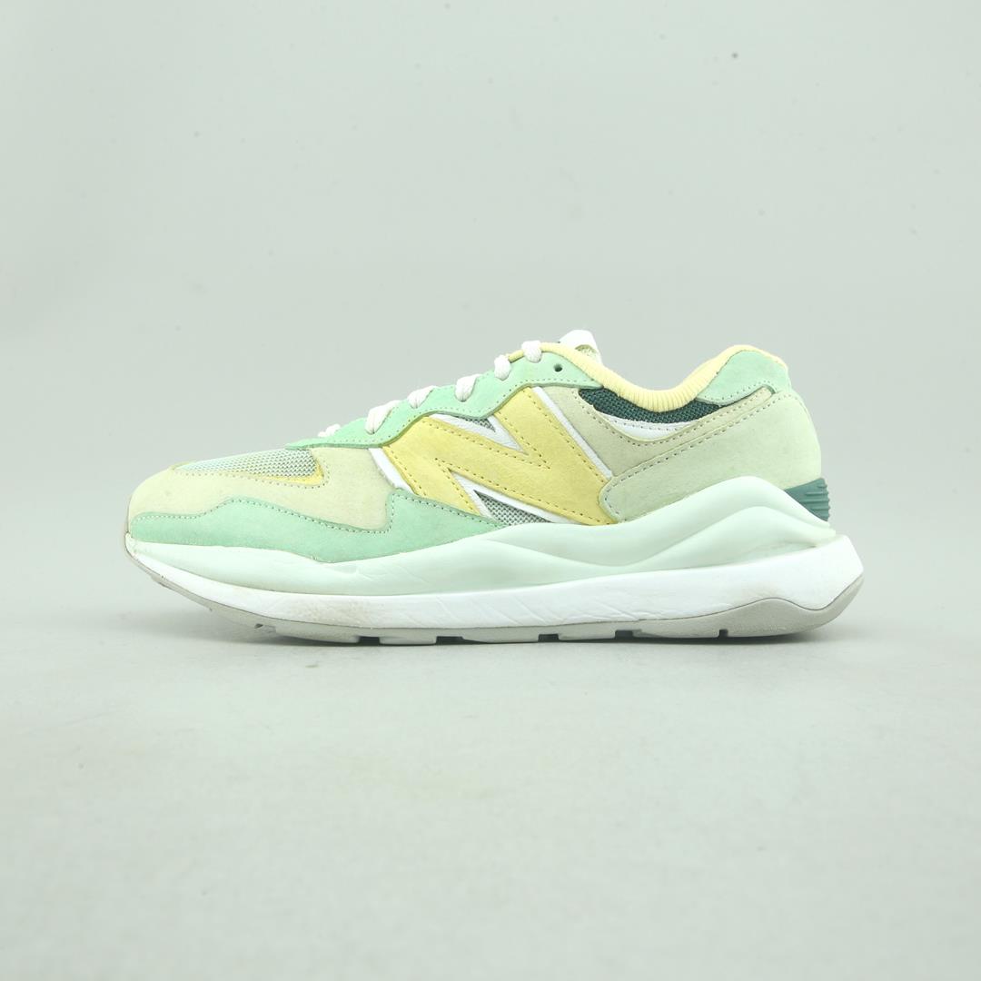 NEW BALANCE STAUD