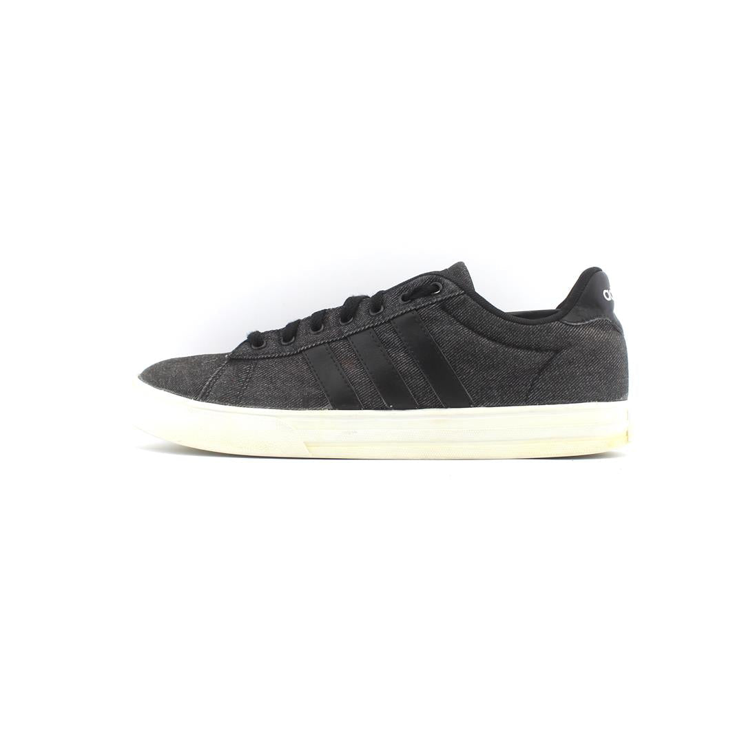 ADIDAS .
