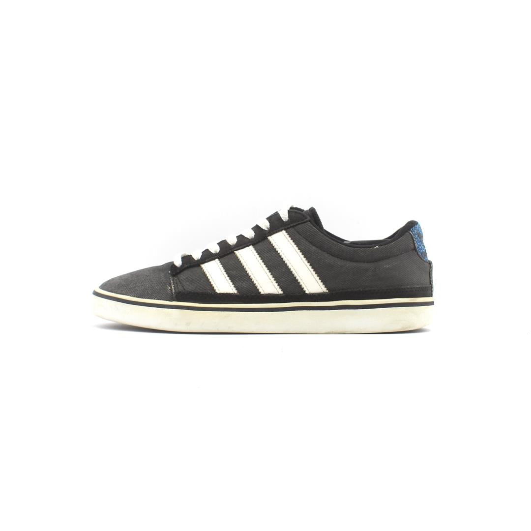 ADIDAS .