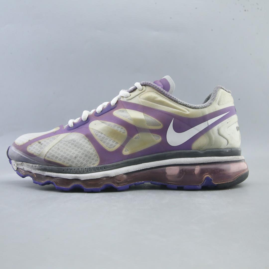 NIKE  AIR MAX 2011