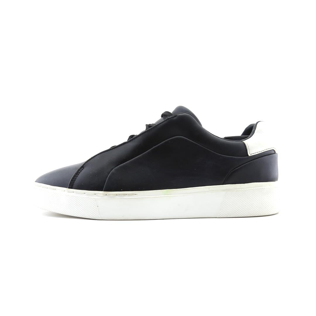 ZARA. .