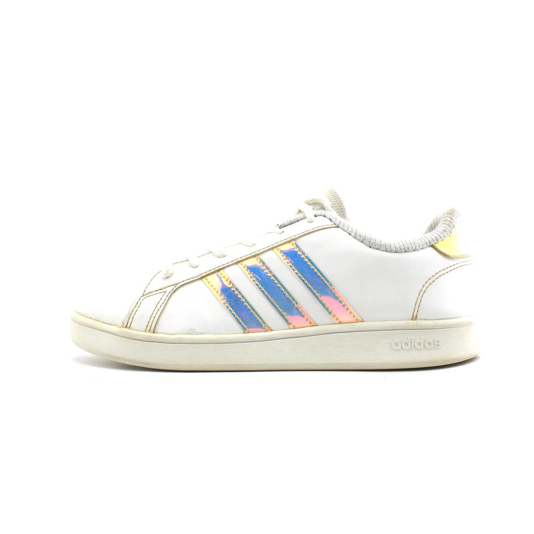 ADIDAS .
