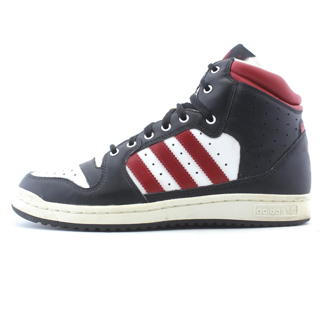 ADIDAS .