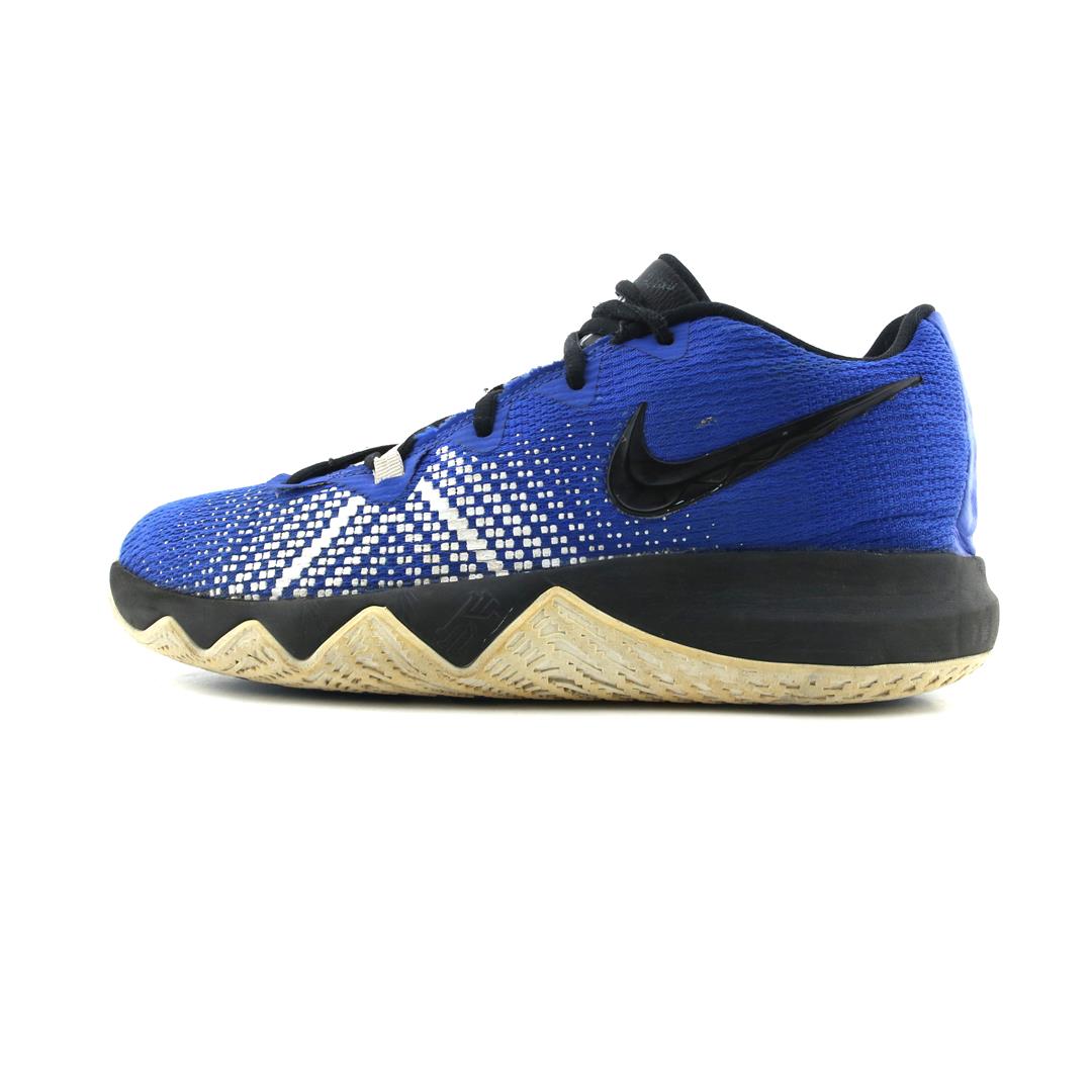 NIKE KYRIE FLYTRAP
