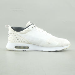 NIKE AIR MAX TAVAS