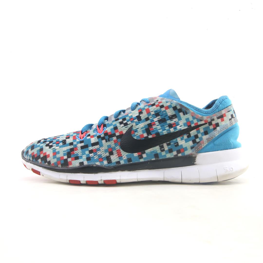 NIKE FREE TR FIT 5