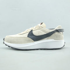 NIKE WAFFLE DEBUT