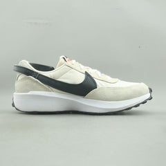 NIKE  WAFFLE DEBUT