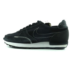 NIKE  DAYBREAK TYPE