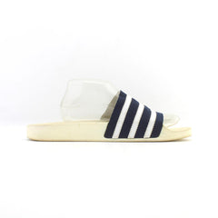 ADIDAS .