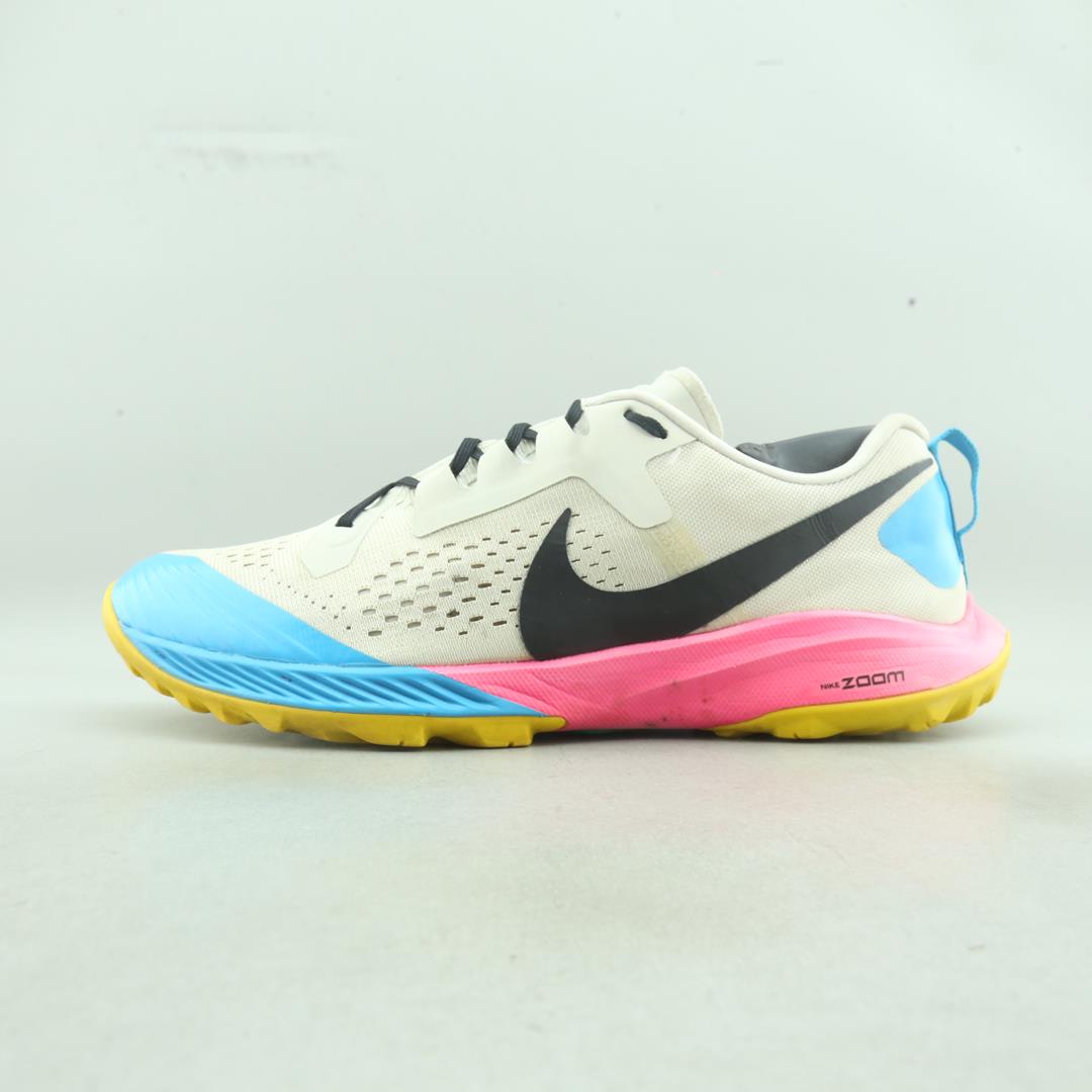 NIKE  AIR ZOOM TERRA KIGER 5