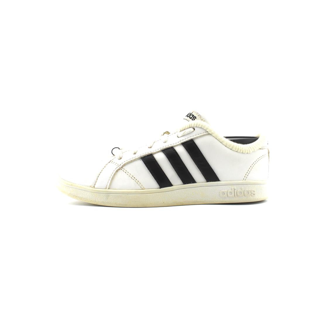 ADIDAS .